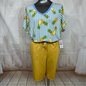 LuLaRoe 3XL Christy Top with 2XL Jamie Shorts